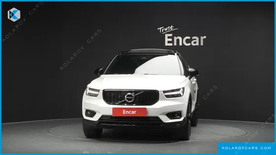 VOLVO XC40 T4 R-DESIGN