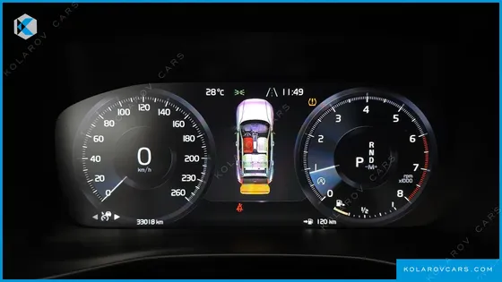 VOLVO XC40 T4 R-DESIGN