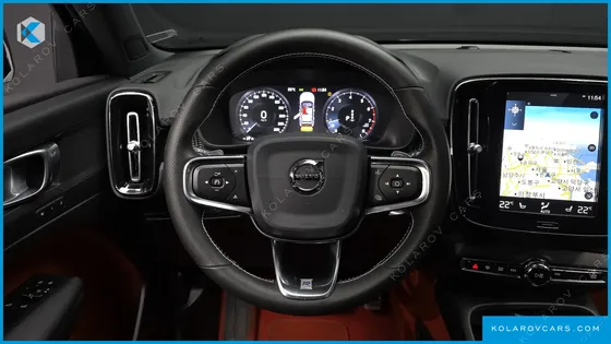 VOLVO XC40 T4 R-DESIGN