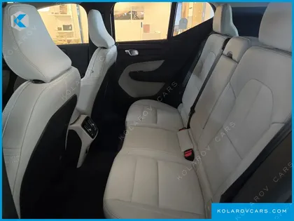 VOLVO XC40 B4 ULTRA BRIGHT