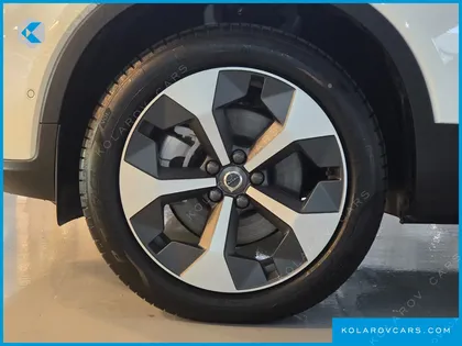 VOLVO XC40 B4 ULTRA BRIGHT