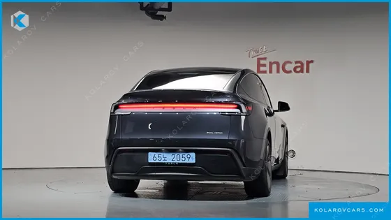 TESLA MODEL Y LONG RANGE AWD