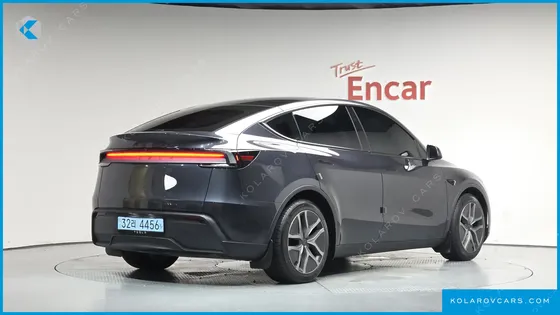 TESLA MODEL Y RWD