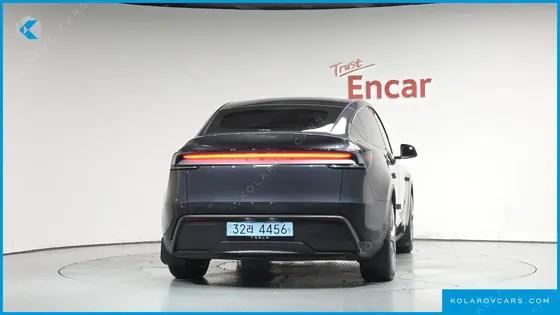 TESLA MODEL Y RWD