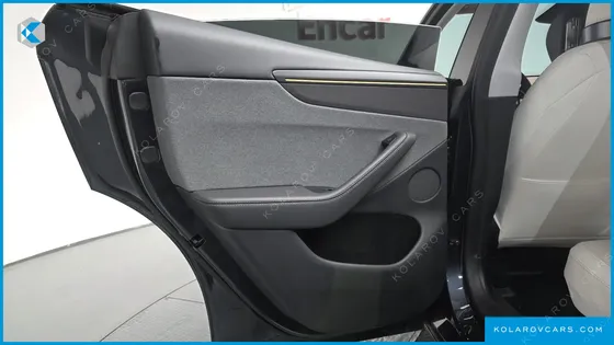 TESLA MODEL Y RWD