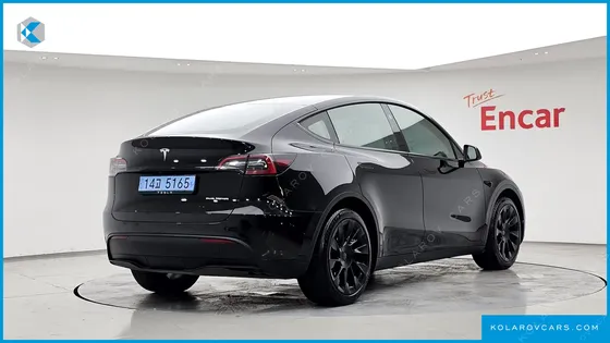 TESLA MODEL Y LONG RANGE AWD