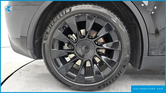TESLA MODEL Y LONG RANGE AWD