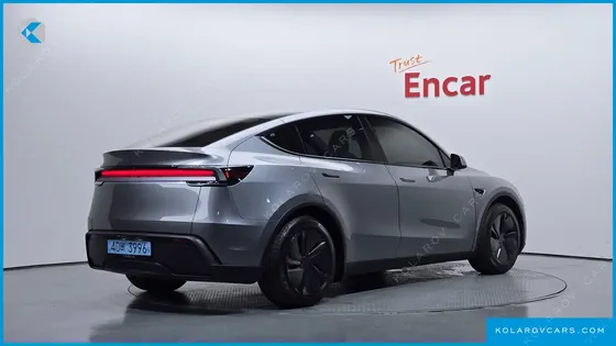 TESLA MODEL Y RWD