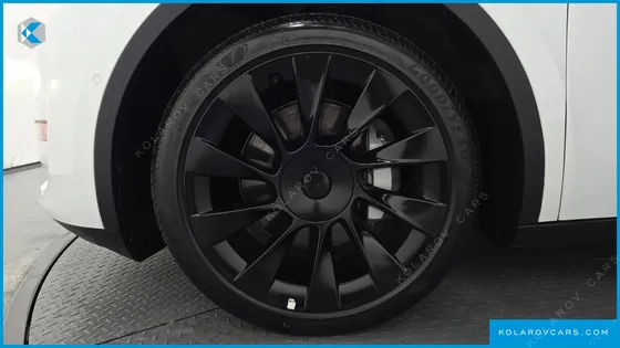TESLA MODEL Y LONG RANGE AWD