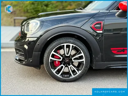 MINI COUNTRYMAN JCW LAUNCH PACK