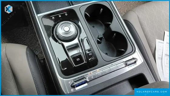 KIA CARNIVAL DIESEL 9-SEATER NOBLESSE