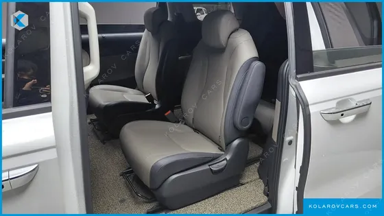 KIA CARNIVAL DIESEL 9-SEATER NOBLESSE