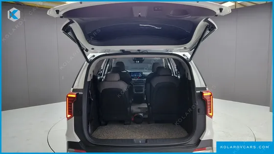 KIA CARNIVAL DIESEL 9-SEATER NOBLESSE