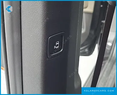 KIA CARNIVAL HEV 9SEATER SIGNATURE