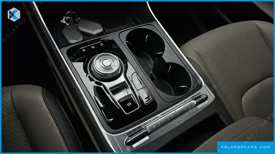 KIA CARNIVAL GASOLINE 9-SEATER NOBLESSE