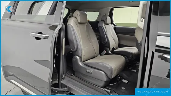 KIA CARNIVAL GASOLINE 9-SEATER NOBLESSE