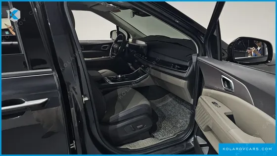 KIA CARNIVAL GASOLINE 7-SEATER NOBLESSE