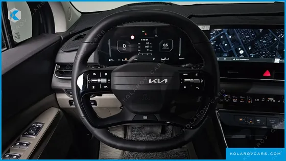 KIA CARNIVAL GASOLINE 7-SEATER NOBLESSE