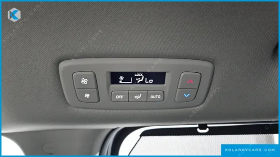 KIA CARNIVAL GASOLINE 7-SEATER NOBLESSE