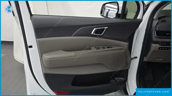 KIA CARNIVAL HEV 9SEATER NOBLESS