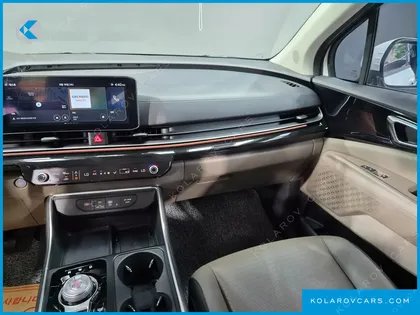 KIA CARNIVAL DIESEL 9-SEATER SIGNATURE