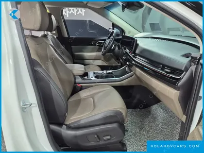 KIA CARNIVAL DIESEL 9-SEATER SIGNATURE