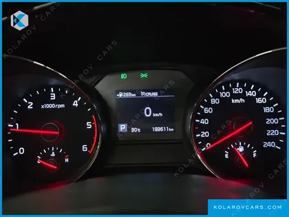 KIA CARNIVAL 9-SEATER HI-LIMOUSINE