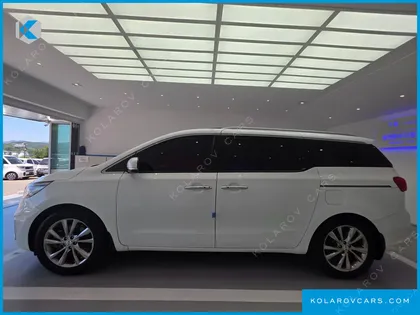 KIA CARNIVAL 9-SEATER PRSTIGE