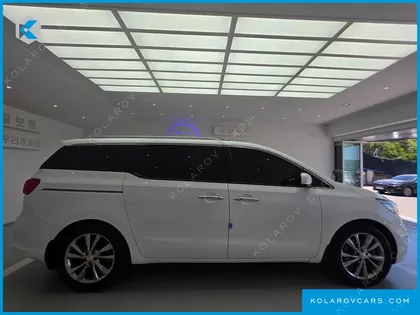 KIA CARNIVAL 9-SEATER PRSTIGE