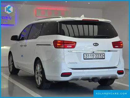 KIA CARNIVAL 9-SEATER PRSTIGE