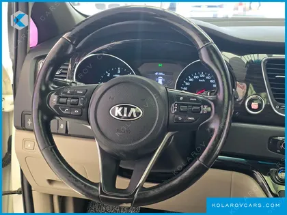 KIA CARNIVAL 9-SEATER PRSTIGE