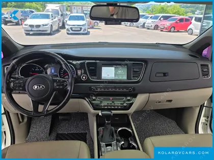 KIA CARNIVAL 9-SEATER PRSTIGE
