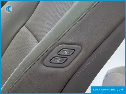 KIA CARNIVAL 9-SEATER PRSTIGE