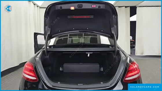 MERCEDES E-CLASS E220D 4MATIC EXCLUSIVE