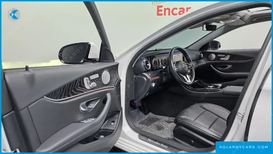MERCEDES E-CLASS E300 AVANTGARDE