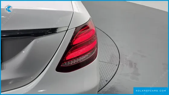 MERCEDES E-CLASS E300 AVANTGARDE