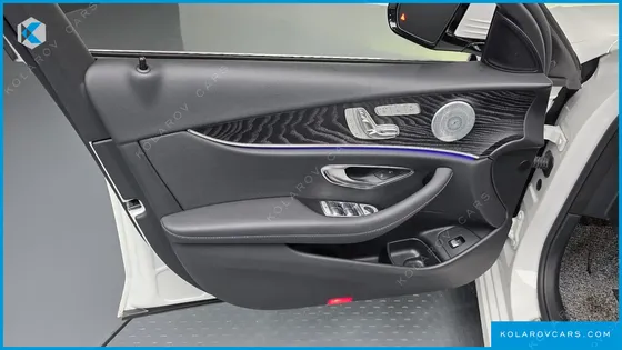 MERCEDES E-CLASS E300 AVANTGARDE