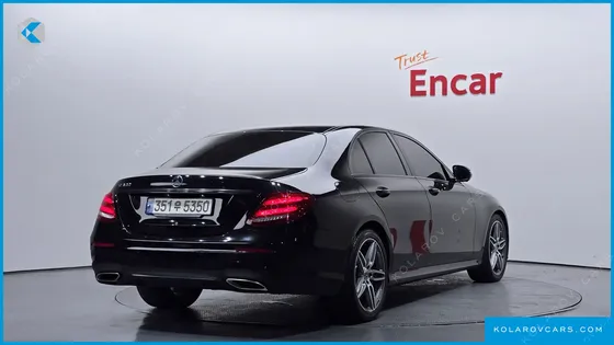 MERCEDES E-CLASS E300 AMG LINE
