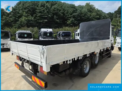 HYUNDAI MEGA TRUCK GOLD