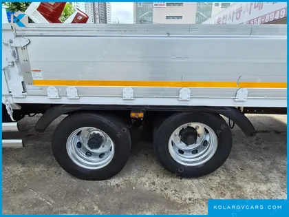 HYUNDAI MEGA TRUCK GOLD
