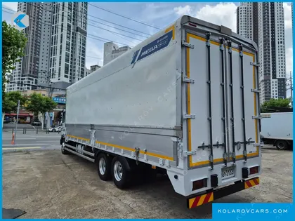 HYUNDAI MEGA TRUCK GOLD