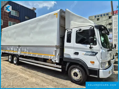 HYUNDAI MEGA TRUCK GOLD