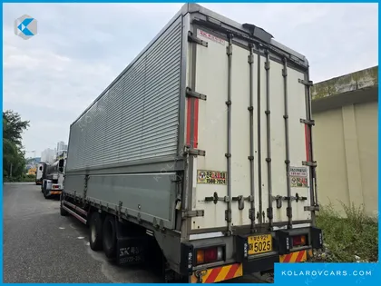 HYUNDAI MEGA TRUCK GOLD