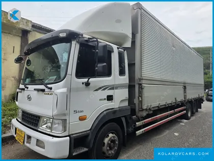 HYUNDAI MEGA TRUCK GOLD