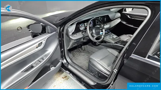 HYUNDAI GRANDEUR PREMIUM