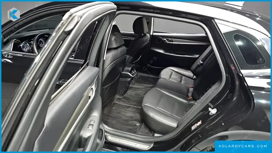 HYUNDAI GRANDEUR PREMIUM