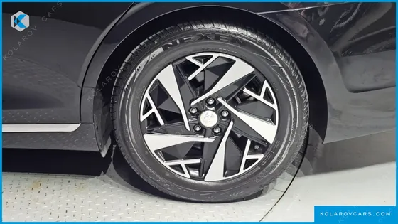 HYUNDAI GRANDEUR PREMIUM