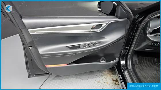 HYUNDAI GRANDEUR PREMIUM