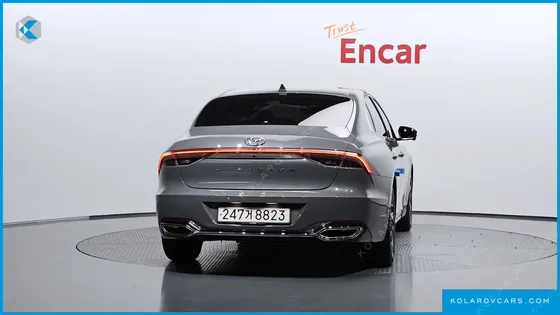 HYUNDAI GRANDEUR LE BLANC