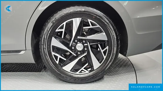 HYUNDAI GRANDEUR LE BLANC